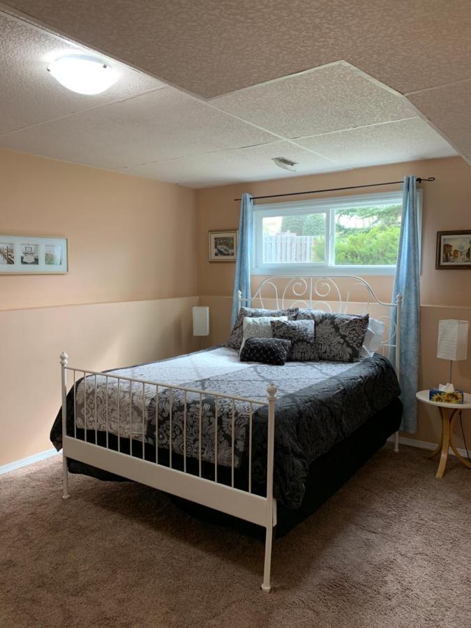 Newly Renovated Basement Suite! Lethbridge Zewnętrze zdjęcie