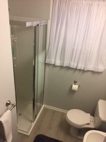 Newly Renovated Basement Suite! Lethbridge Zewnętrze zdjęcie