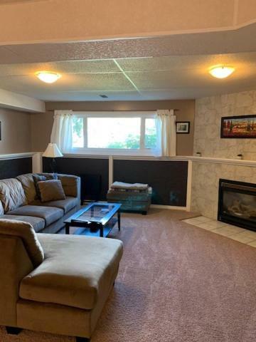 Newly Renovated Basement Suite! Lethbridge Zewnętrze zdjęcie